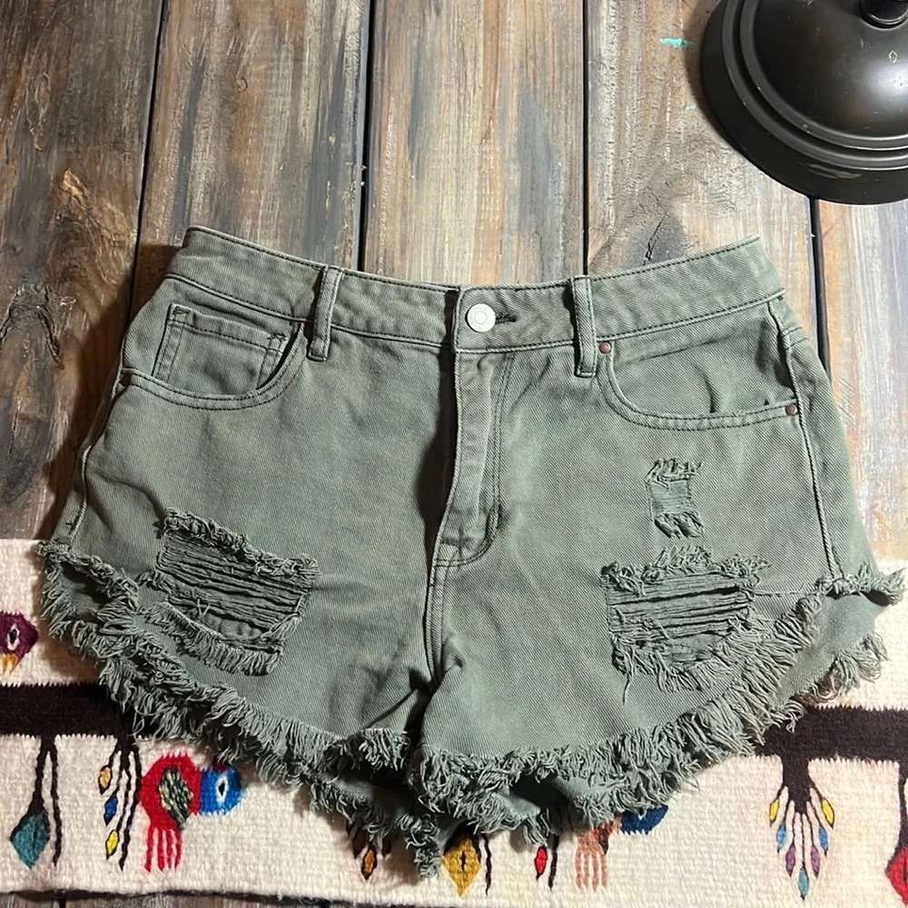Pacsun Size 26 Shorts Womens High Rise Festival Sage Green Distressed. Size 26